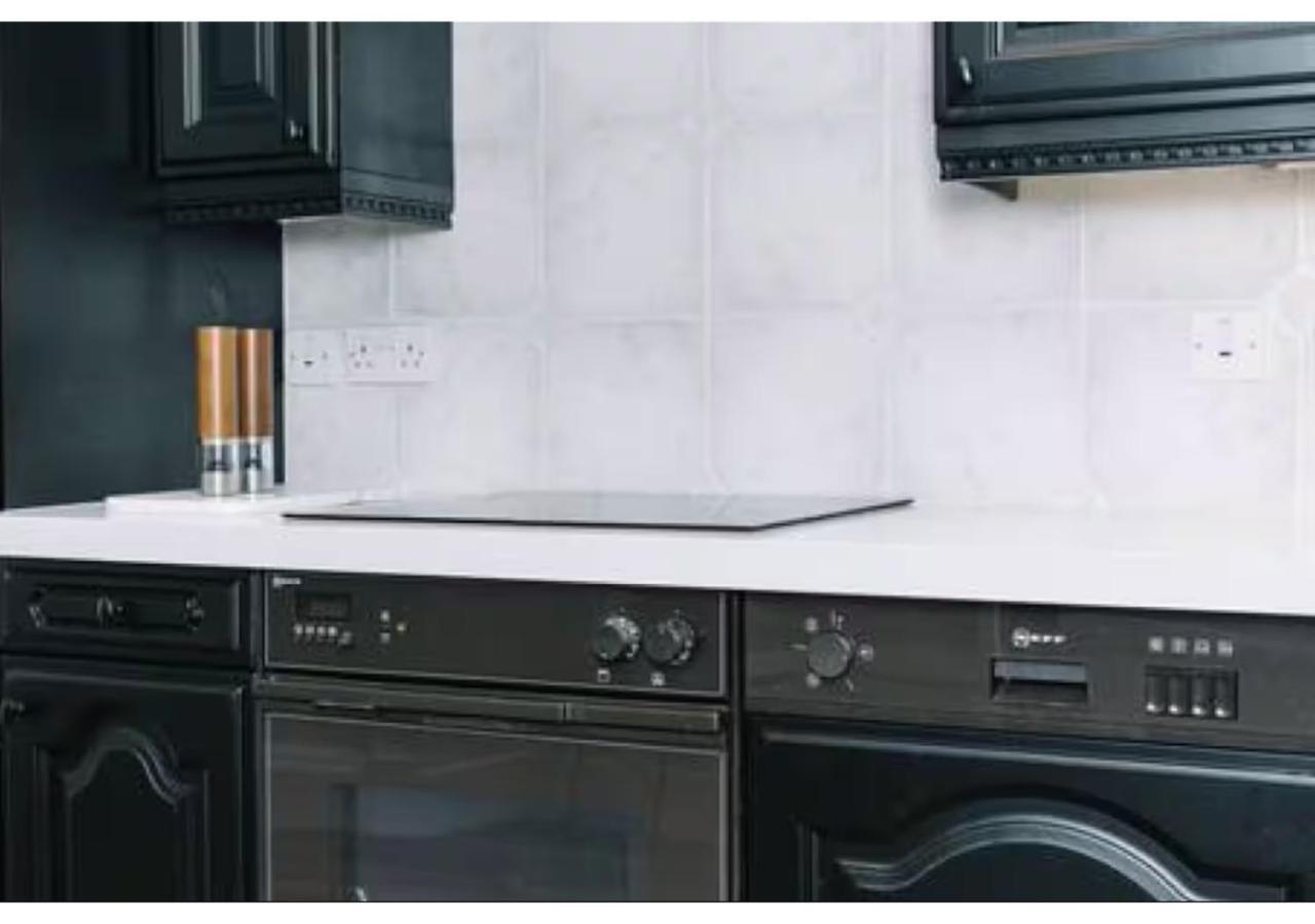 Joivy Palmerston Place Residence - Luxury City Centre Apt With Private Parking Эдинбург Экстерьер фото